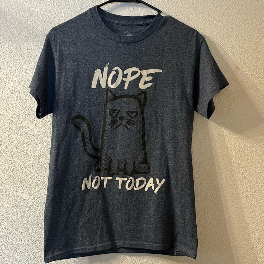 Grumpy Cat “Nope Not Today” Graphic Tee Size Small - image 1